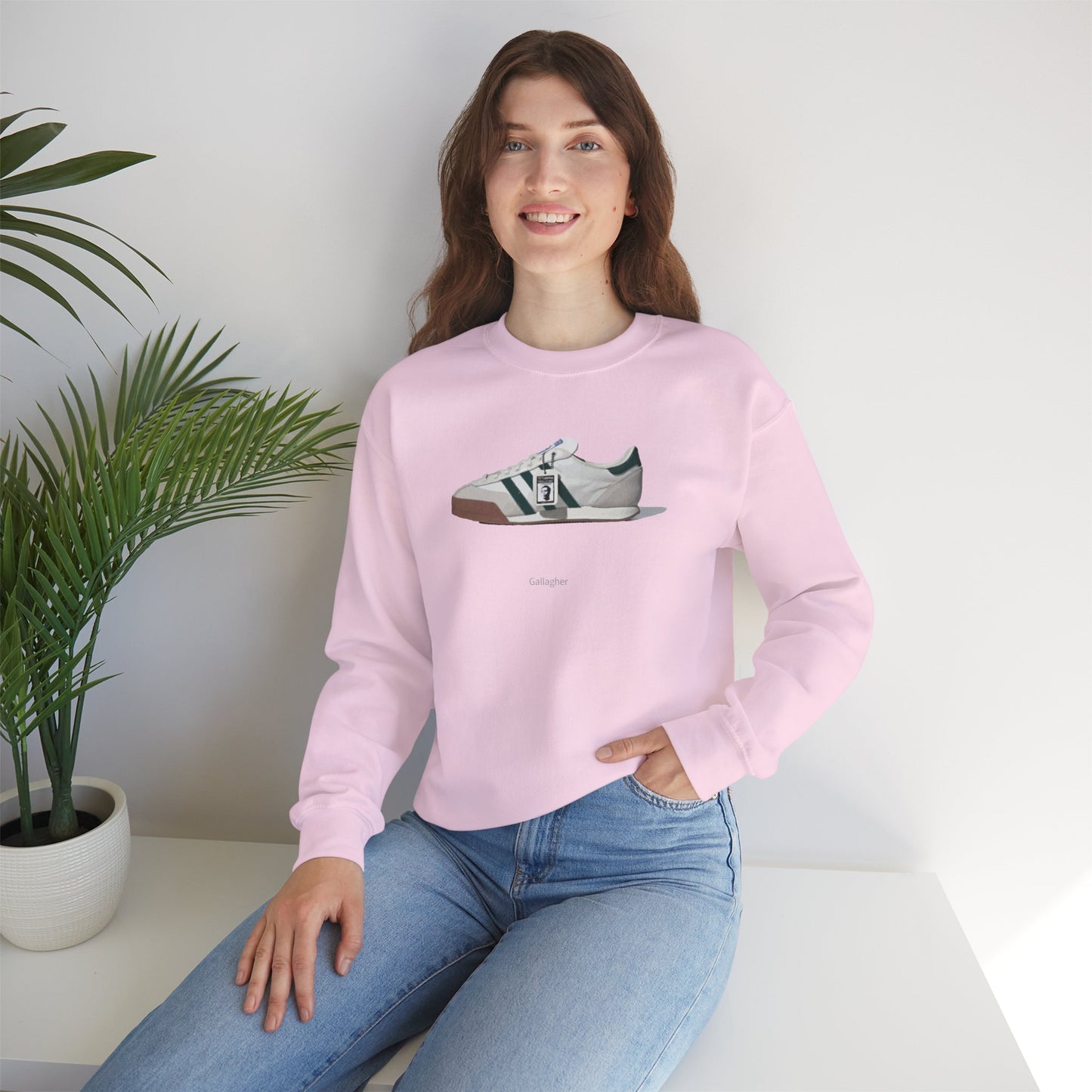 Brit Pop Festival Iconic Celeb Sweatshirt, Unisex Heavy Blend Crewneck Jumper, Gallagher's 90s Iconified Apparel, British Rock & Roll gift